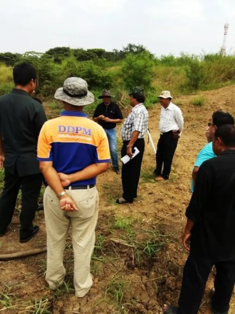 ผู้อำนวยการศูนย์ ปภ.เขต 1 ปทุมธานี ลงพื้นที่ตรวจติดตามโครงการขุดลอกคลองลาดปลาเค้า