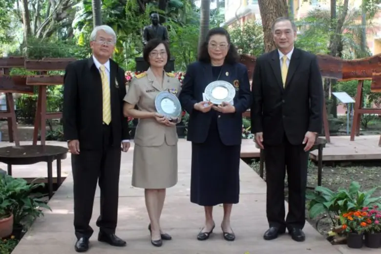 นาวาอากาศตรีนายแพทย์ บุญเรือง ไตรเรืองวรว...