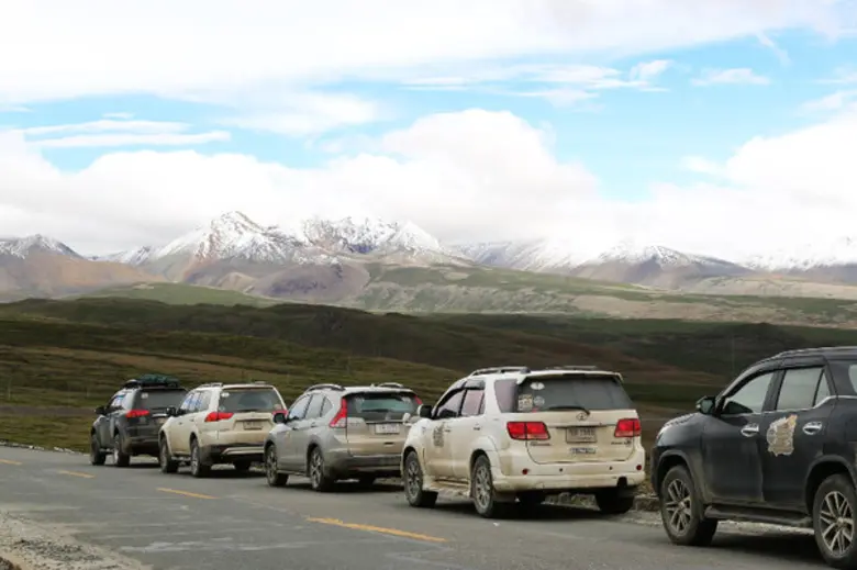 Federal Thailand สนับสนุนยางรถยนต์ Federal Couragia AT ให้กับ Caravan Thailand Travel