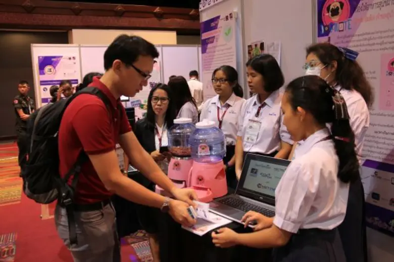 หมดกังวลเรื่องให้อาหารสุนัข  ด้วยนวัตกรรม DOGMATE