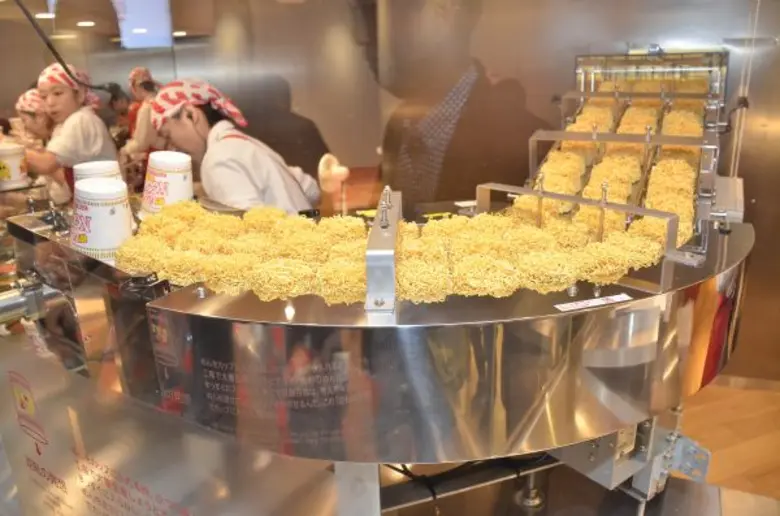 มอส ร่วมทริป อัลตร้า เวทล์ 2 บินลัดฟ้าดูงานญี่ปุ่น