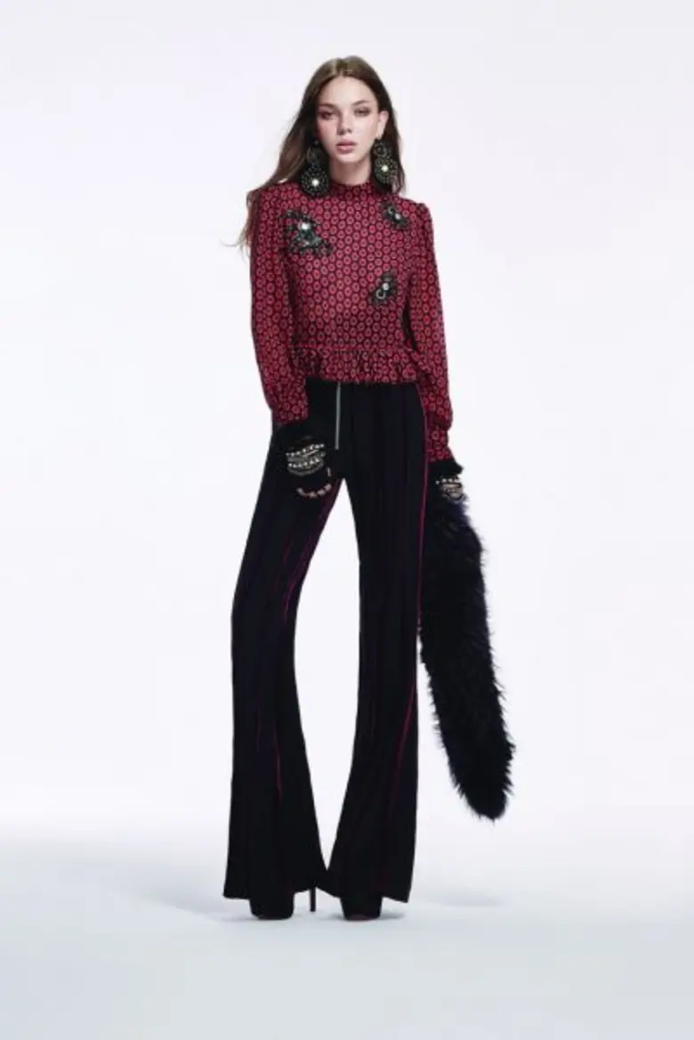 “ANCHAVIKA” ปลดปล่อยทุกอารมณ์ของผู้หญิง บ่งบอกตัวตนความ “เฟมินีน” ผ่านคอลเลกชั่นออทั่ม/วินเทอร์ 2016 ชุด “Dramatic”