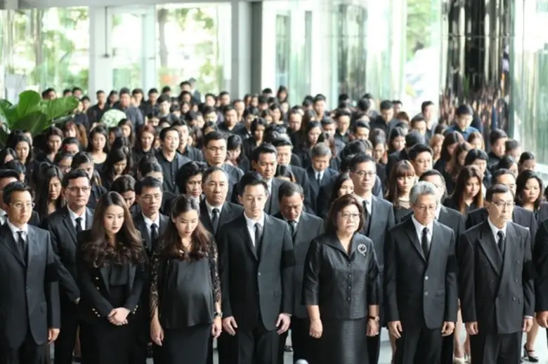 นายรัฐ กิตติเวชโอสถ ประธานกรรมการ บริษัท ...