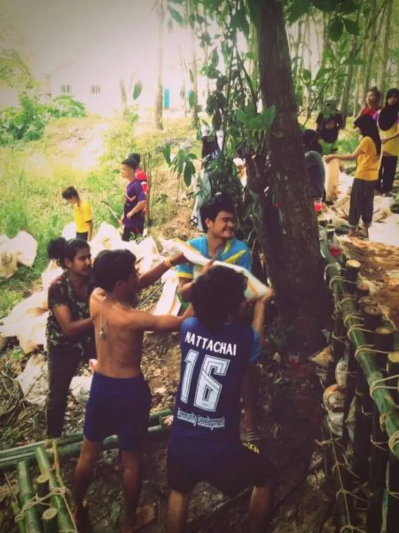 มรภ.สงขลา ออกค่ายสร้างฝายมีชีวิต ดึงชุมชนอนุรักษ์น้ำตามรอยเบื้องพระยุคลบาท