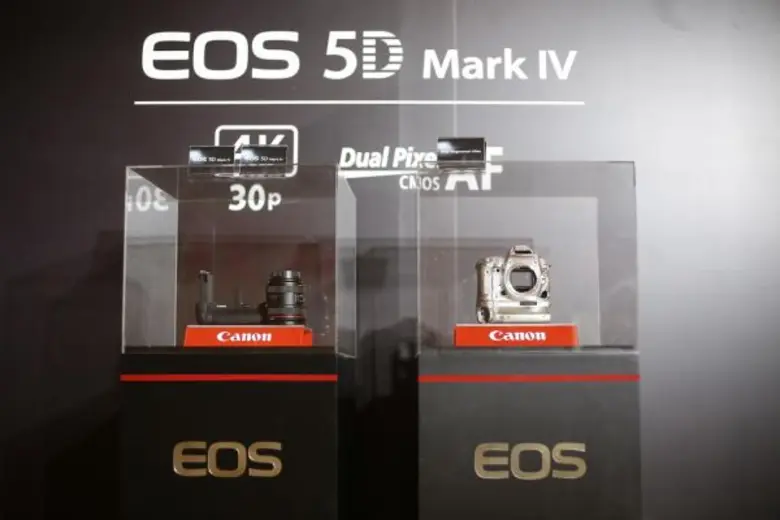 แคนนอน จัดเสวนา “CANON EOS 5D Mark IV SEMINAR ASIA TOUR” เปิดตัวกล้อง Canon EOS 5D Mark IV สุดยอดกล้อง DSLR พร้อมตอบโจทย์ช่างภาพมืออาชีพ