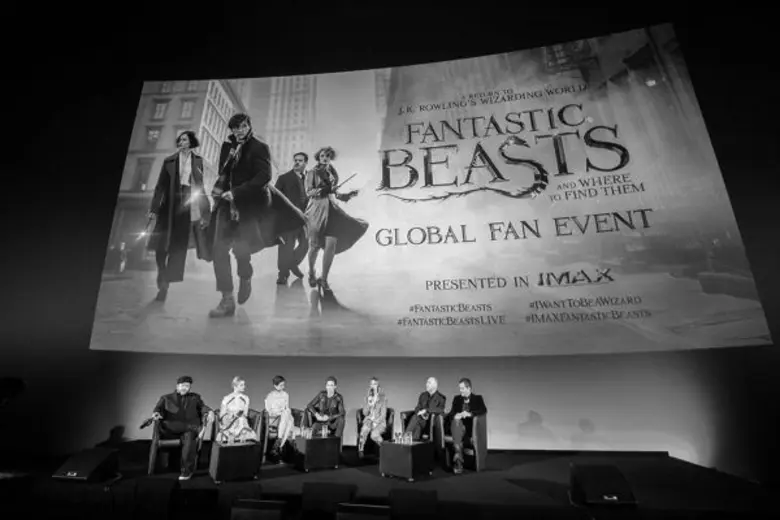 จัดเต็มภาพงาน Fantastic Beasts Global Fan...