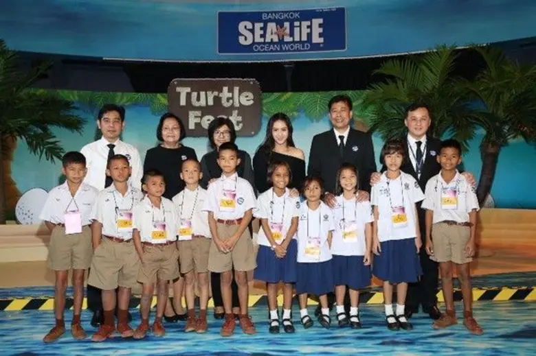 คุณสันธิษณ์ วัฒนกุล รองกรรมการผู้จัดการให...