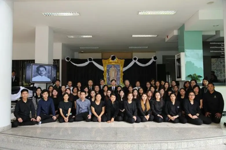 เมื่อวันที่ 17 ต.ค.59 ที่บริเวณชั้น 1 อาค...