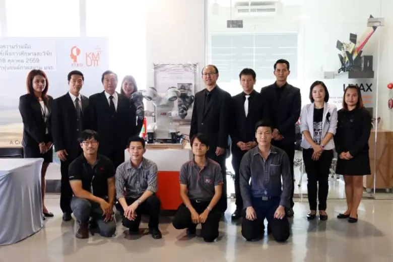 รศ.ดร.สยาม เจริญเสียง ผู้อำนวยการสถาบันวิ...