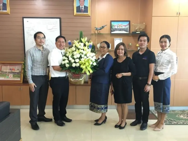 นายสมภพ ศักดิ์พันธ์พนม ประธานกรรมการ (คนท...