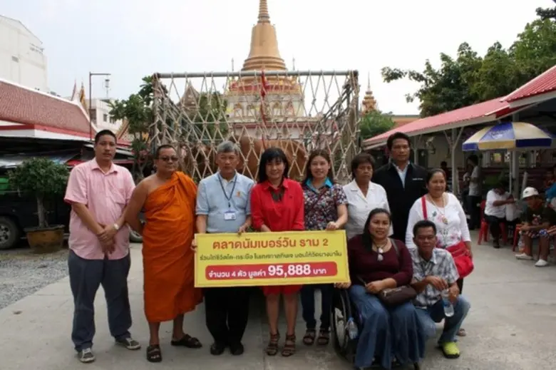 คุณพีระพงษ์ ประดิษฐ์ทอง ผู้จัดการทั่วไปฝ่...