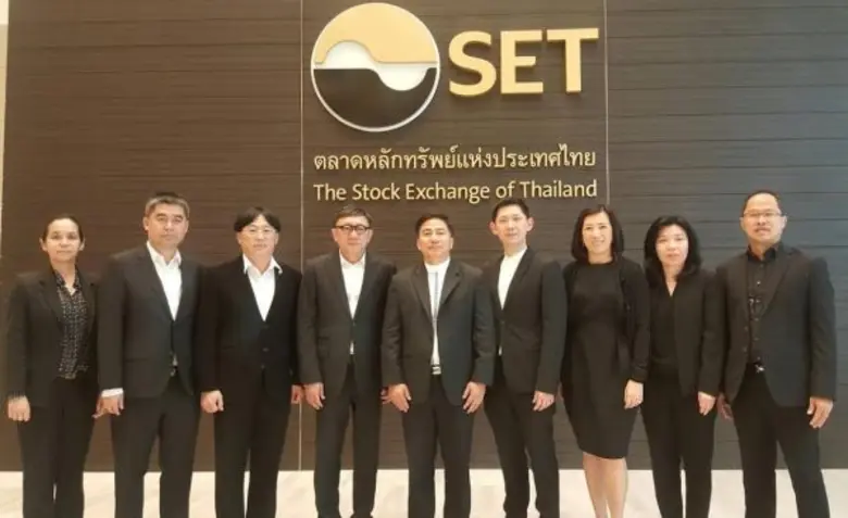 นายปรีชา ส่งวัฒนา (ที่ 4 จากซ้าย) ประธานก...