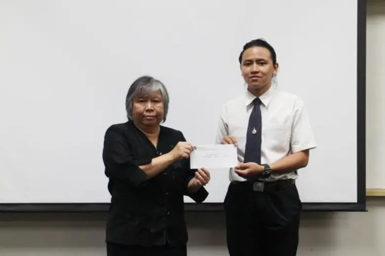 “กองทุน ถวัลย์ – ไทยพาณิชย์” มอบทุนเด็กศิลป์เรียนดี แต่ขาดทุนทรัพย์ ประจำปี 2559