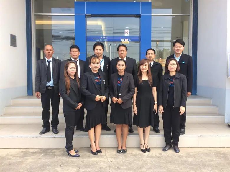 ผู้บริหาร พนักงาน และฝ่ายขายไทยประกันชีวิตทั่วประเทศ น้อมเกล้าน้อมกระหม่อมถวายอาลัยพระบาทสมเด็จพระปรมินทรมหาภูมิพลอดุลยเดช