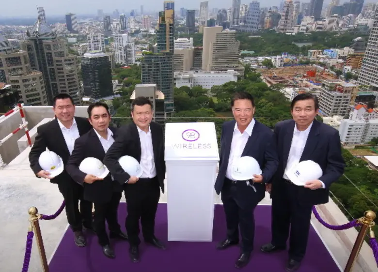 คุณอภิชาติ จูตระกูล (ที่ 2 จากขวา) ประธาน...