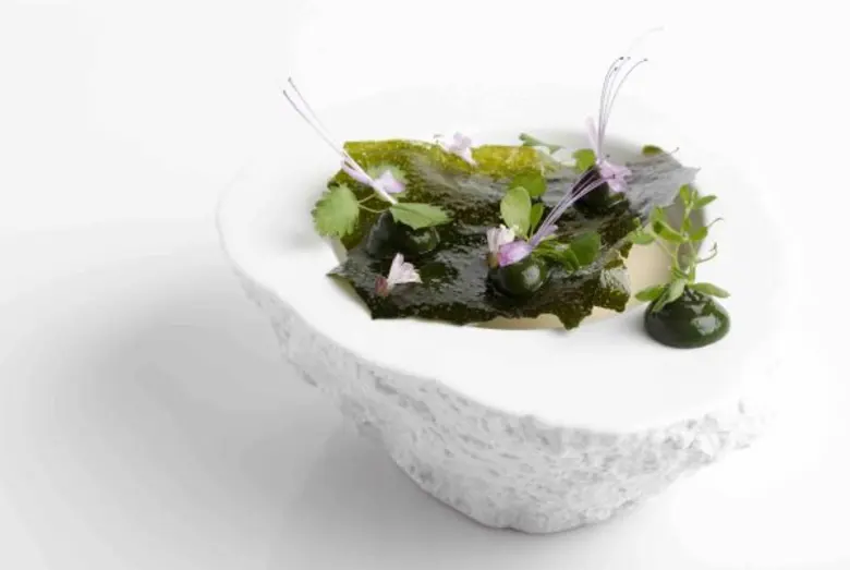 ซานเปลเลกรีโน ขอนำเสนอเมนูอาหารที่จะทำให้คุณสนุก พร้อมจับคู่ค็อกเทล โดยการมาเยือนของเชฟไรอัน คลิฟท์  (Ryan Clift) จากห้องอาหาร Tippling Club ประเทศสิงคโปร์