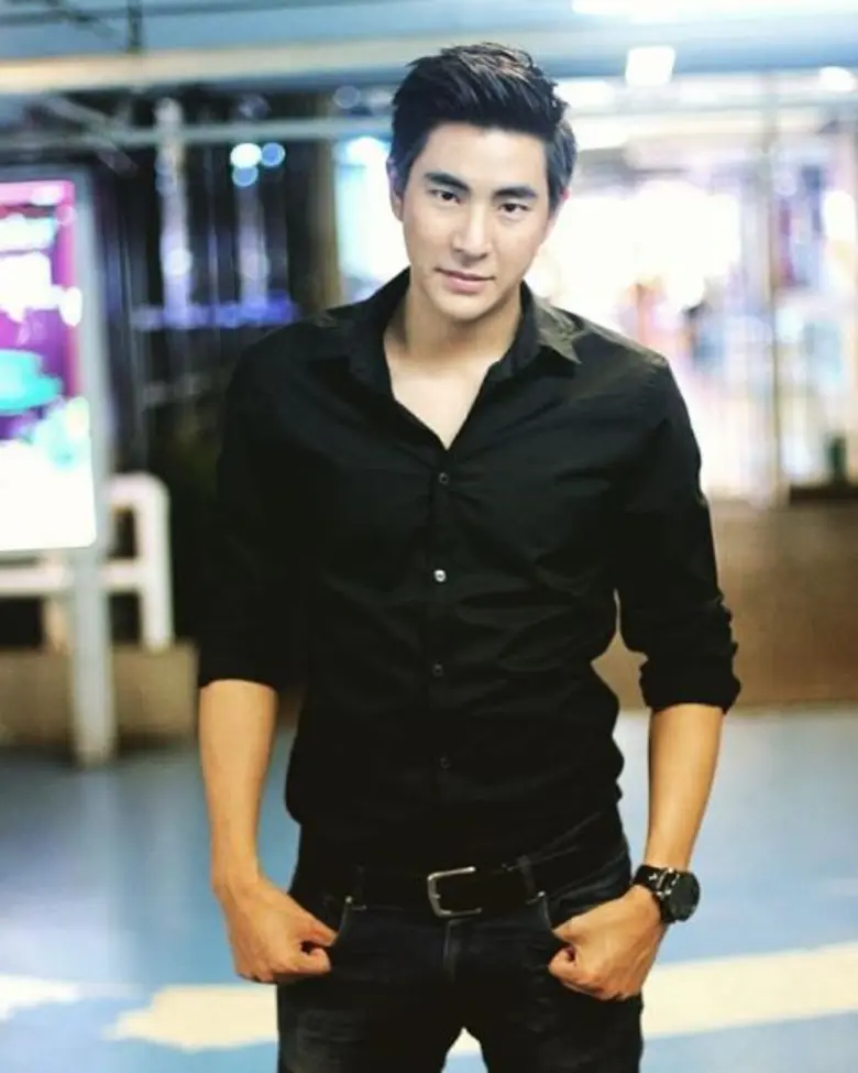 เป็นนักแสดงรุ่นใหม่ที่ใส่ใจในการดูแลตัวเอ...