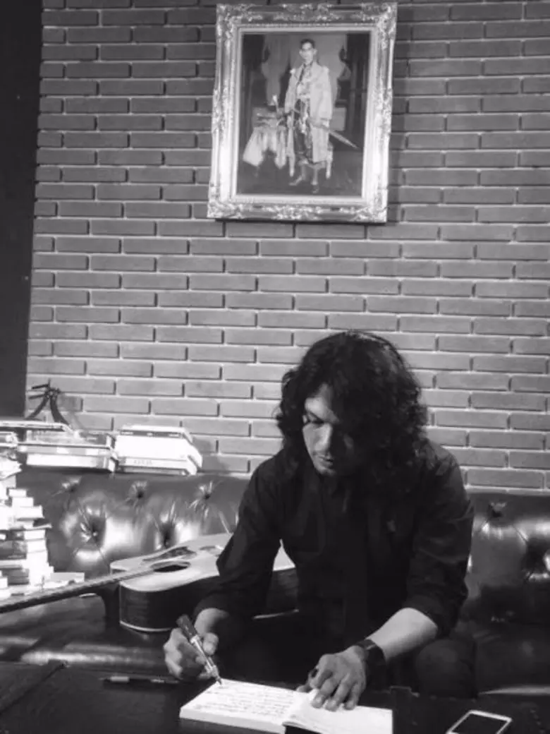 นักร้องร็อคสตาร์ " เสก โลโซ " ได้บันทึกเส...