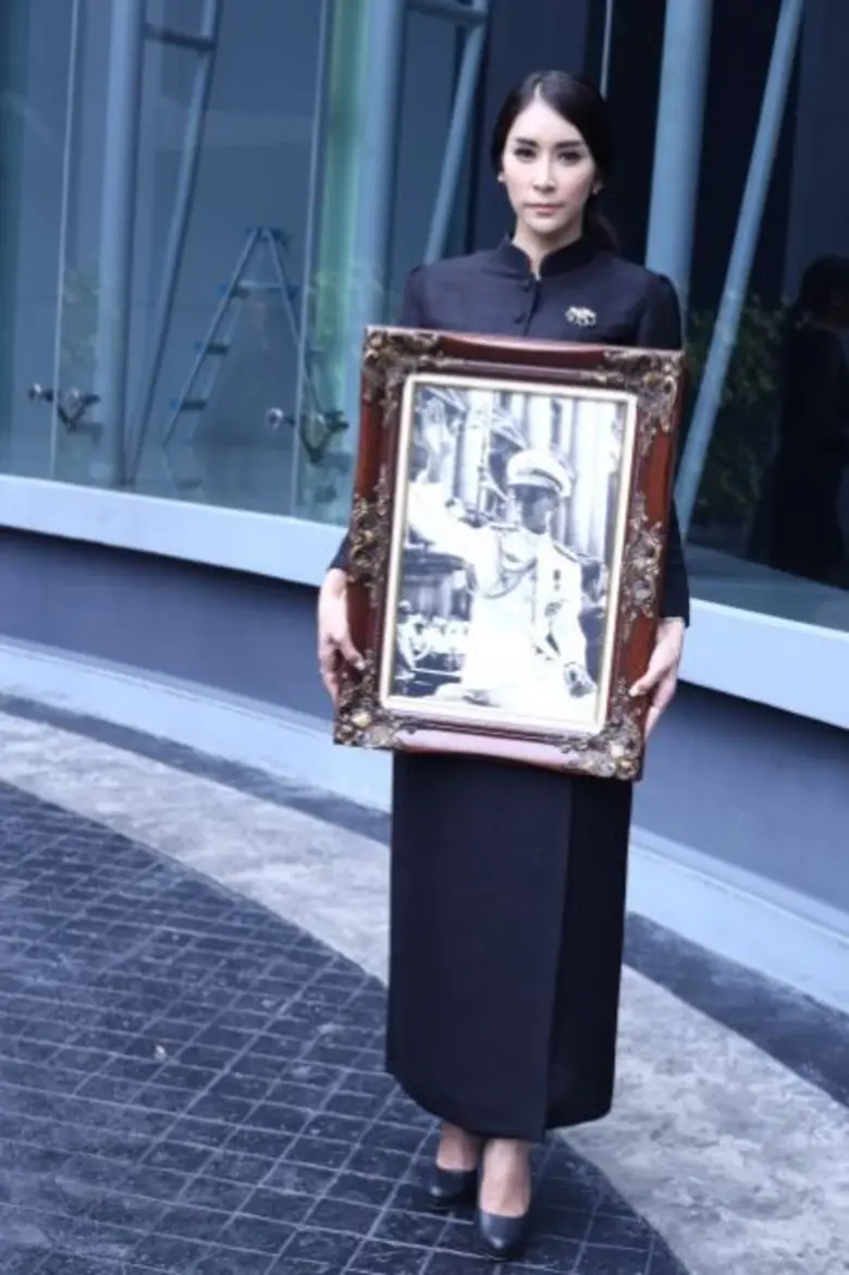 “ใหม่ สุคนธวา” ยึด “คำพ่อสอน” ดำเนินชีวิต ดีใจทำจิตอาสา “มูลนิธิร่วมกตัญญู” มากว่า 8 ปี