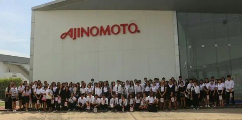 อ.อรนิษฐ์ แสงทองสุข และ อ.นิตยา ศรีจันทร์อินทร์ อาจ...