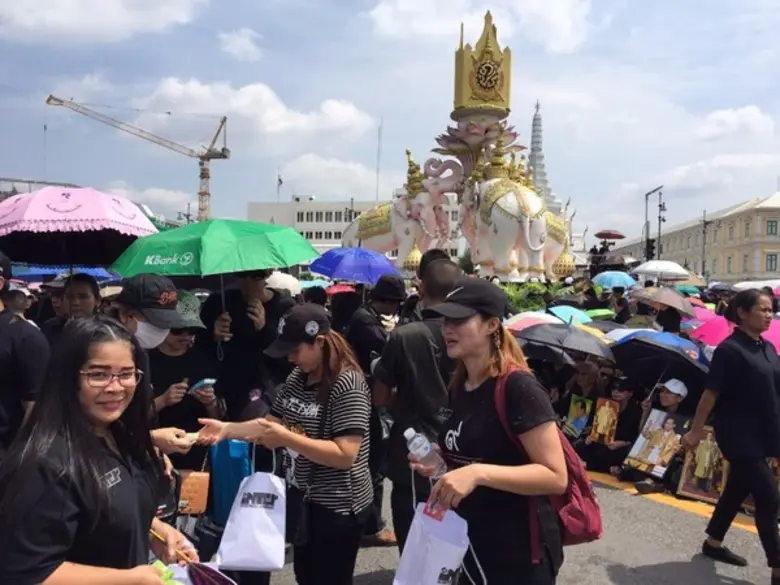 ตัวแทนชาวอินเตอร์ร่วมเป็นจิตอาสาในการทำคว...