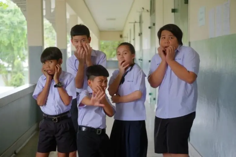 Movie Guide: จับเข่าคุย 5 เด็กแสบ แห่ง “โรงเรียนผี” สุดหลอน พร้อมเดินหน้าเล่าเรื่องผี จนคุณนั่งไม่ติดเก้าอี้