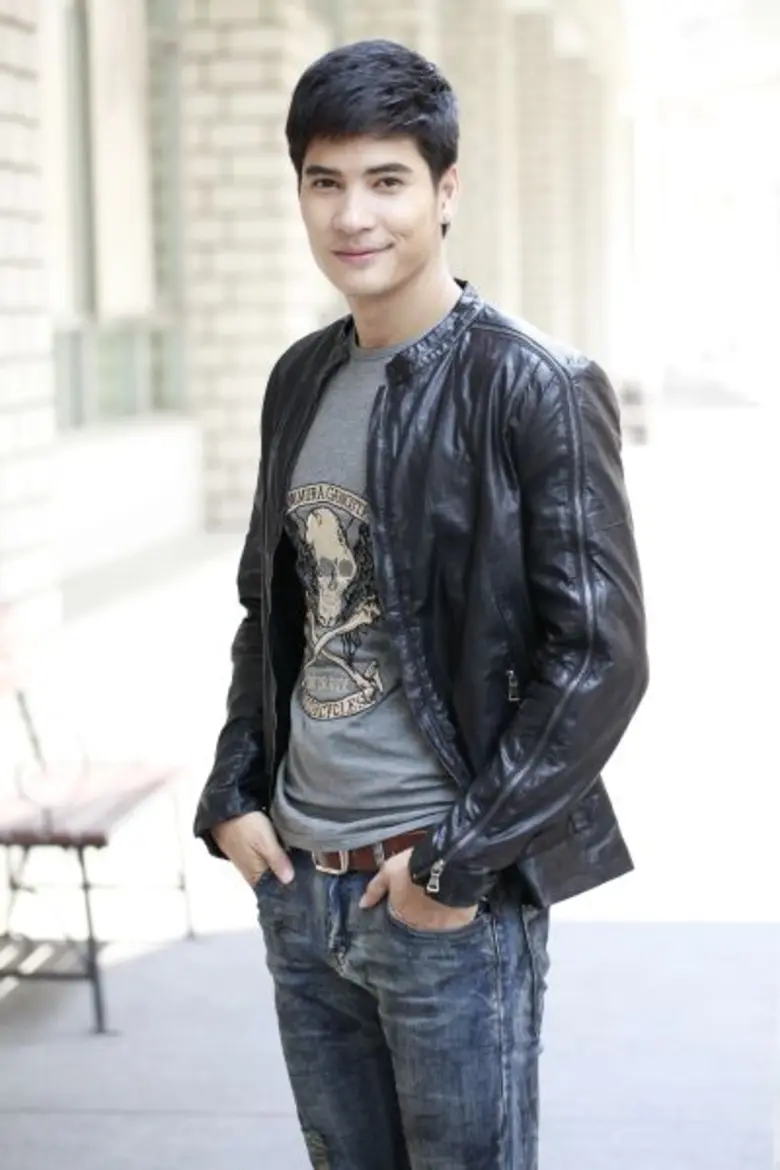 สถานีโทรทัศน์สีกองทัพบกช่อง 7 ส่ง 2 พระนาง "ไมค์-ภั...