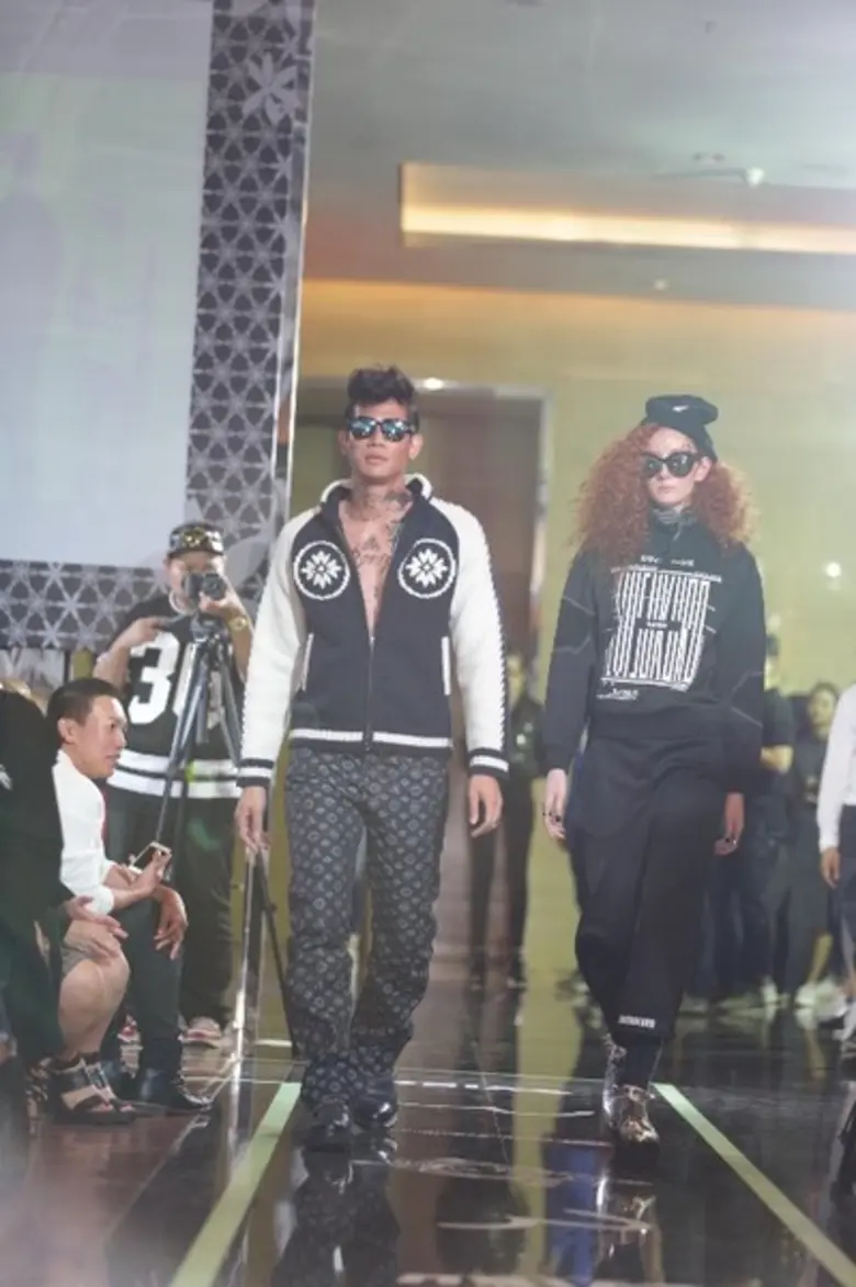 ลืมแว่นกันแดดอันเก่าของคุณไปเลย แล้วมาเลือกชมคอลเลคชั่นของ EVISU EYE ในช่วงซัมเมอร์นี้กันดีกว่า !