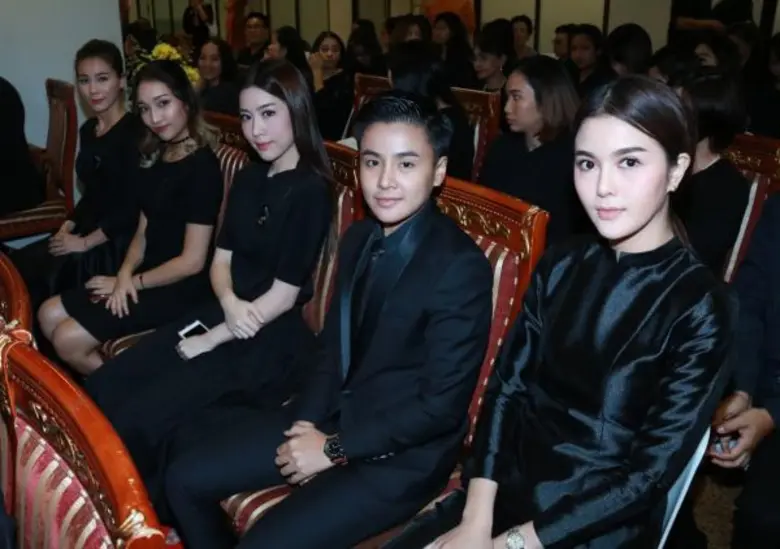 “เวิร์คพอยท์” เป็นเจ้าภาพพิธีบำเพ็ญกุศลสวดพระอภิธรรม ถวายเป็นพระราชกุศล พระบาทสมเด็จพระปรมินทรมหาภูมิพลอดุลยเดช ณ วัดไตรมิตรฯ