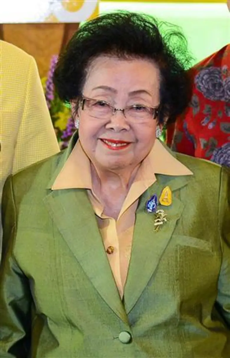 คุณขจิตพรรณ ไทยเพ็ชร นายกสมาคมสตรีอาสาสมั...