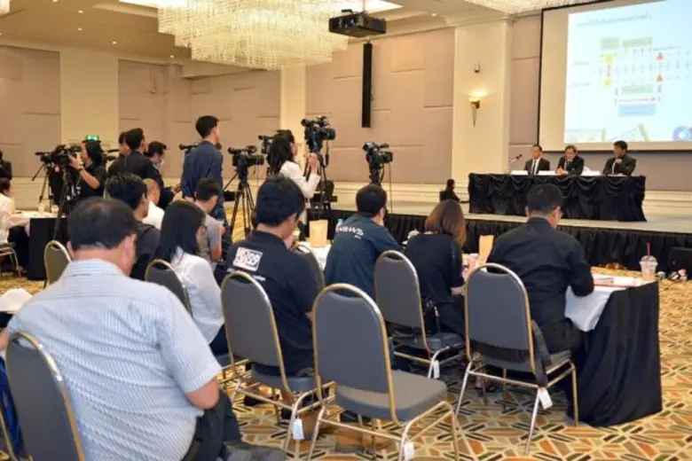 คณะกรรมการสลากกินแบ่งรัฐบาล แถลงข่าวแก้ไขปัญหาสลากเกินราคา เน้นความเข้มข้นในการตรวจสอบ จับกุม ตัดสิทธิผู้ฝ่าฝืนกระทำผิด สร้างความเป็นธรรมในสังคม และสร้างโอกาสให้ผู้แทนจำหน่ายที่แท้จริง