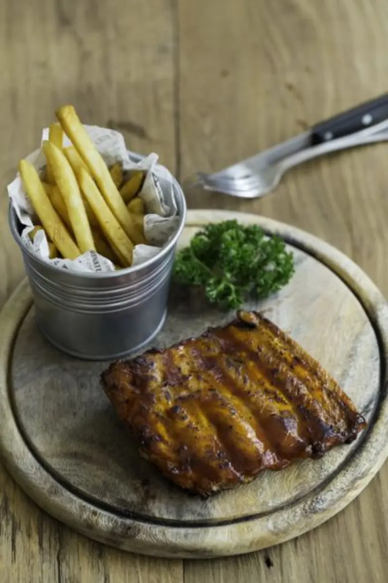 คาเฟ่ แคนทารี บางแสน, คาเฟ่ แคนทารี ระยอง...