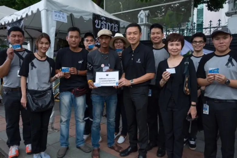 เชฟรอนชวนพนักงาน “อาสาทำดีเพื่อพ่อ” ร่วมทำกิจกรรมสาธารณประโยชน์ ณ บริเวณท้องสนามหลวง