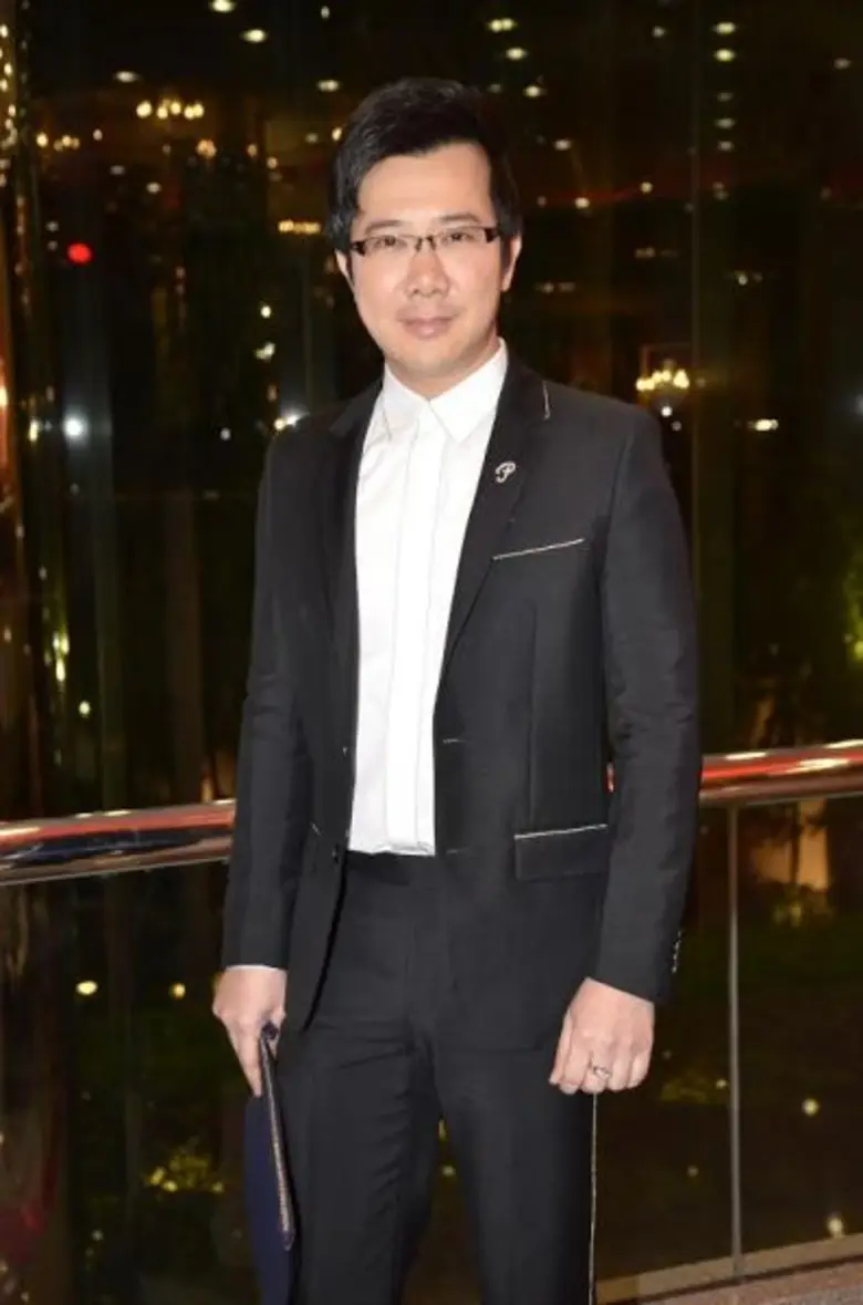 ช่วงนี้ นพ.พุฒิพงศ์ ภูมิสุวรรณ แห่ง เอไอซ...