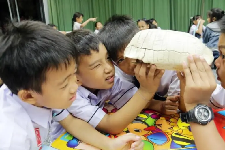 ผู้ช่วยศาสตราจารย์ ดร.รุ่งอรุณ รังรองรัตน...