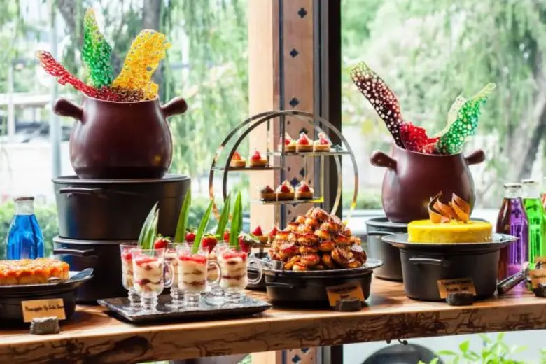 บุฟเฟ่ต์ “ขนมหวาน” ฟินเว่อร์ ไปกับโปรโมชั่น Sweet Monday ทุกๆวันจันทร์ เพียง 599++ ที่ หัวหิน แมริออท รีสอร์ท และ สปา