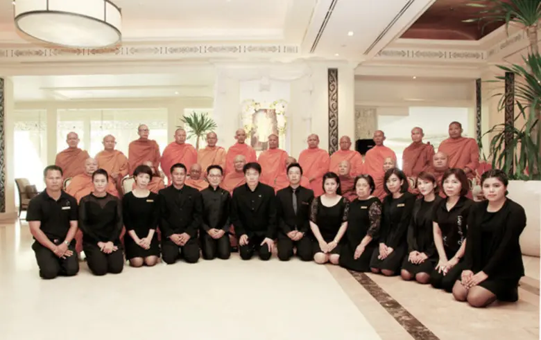 วิคเตอร์ สุขเสรี ผู้จัดการทั่วไป โรงแรมดุ...