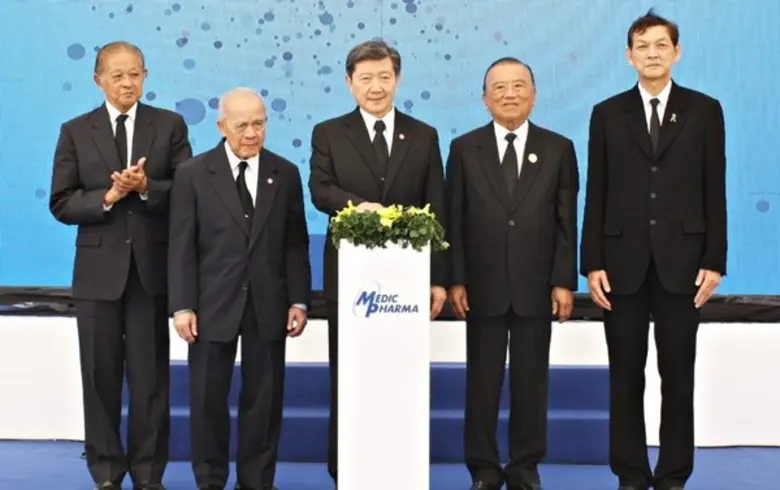 ศาสตราจารย์คลินิกเกียรติคุณ นายแพทย์ปิยะส...