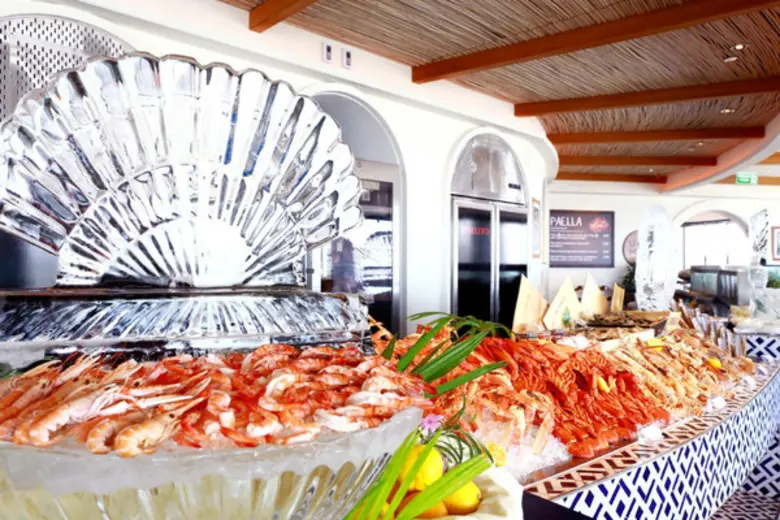 โรงแรมเซ็นทาราแกรนด์ฯ เซ็นทรัลเวิลด์ ส่งมอบความสุขช่วงคริสต์มาส