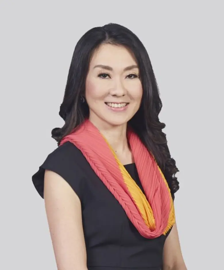 นางพรพรรณ เตชรุ่งชัยกุล ประธานเจ้าหน้าที่...