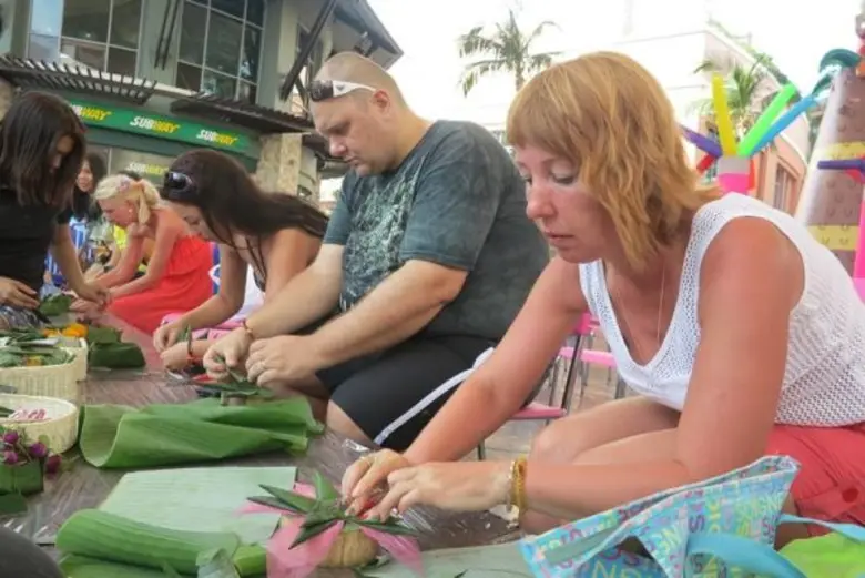 สืบสานประเพณีลอยกระทง