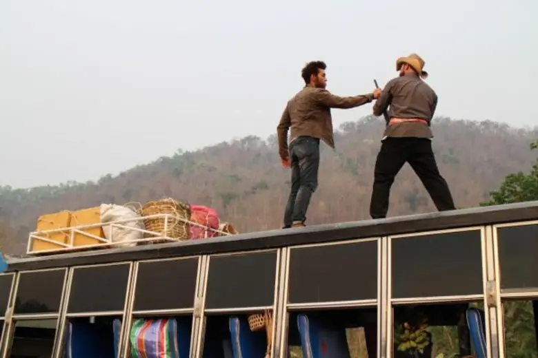 สกู๊ปละครเขี้ยวราชสีห์ ออกอากาศ วันพฤหัสบดีที่ 2 มีนาคม เวลา 19.05 น. ก่อนข่าวภาคค่ำ ทางไทยทีวีสีช่อง 3