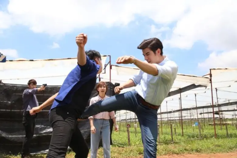 ทีวีไกด์: เรื่องย่อตอน “บัลลังก์ดอกไม้” ออกอากาศ วันที่ 3-4 มีนาคม 2560 (ศ. เวลา 20.45 น.// ส.-อา. เวลา 20.15 น.  ช่อง3 HD ช่อง33)