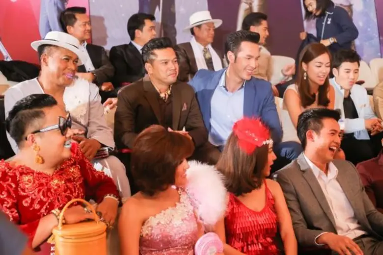 เรื่องย่อ: สงครามเพลง