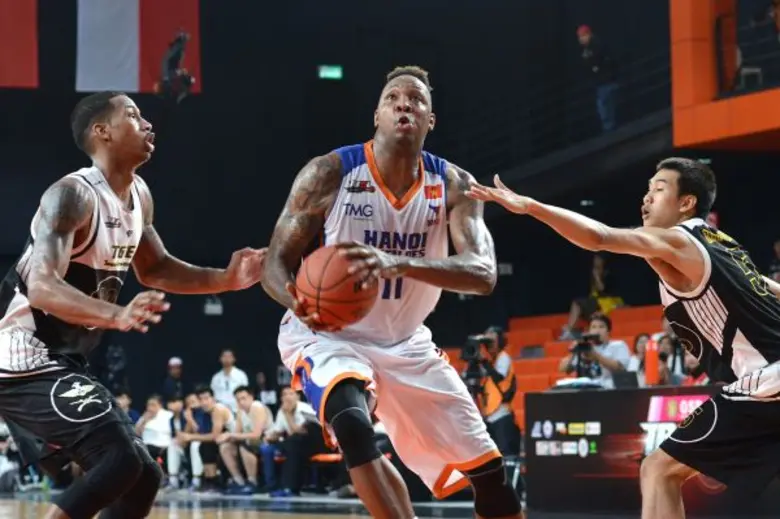 GSB TBSL 2017 (Leg2) "จีเอสบี ไทยแลนด์บาสเกตบอลซูเปอร์ ลีก2017” ทีมฮานอยบั๊พพ์ เวียดนาม ชนะ ทีมไทยเครื่องสนาม ด้วยสกอร์ 87: 83 คะแนน