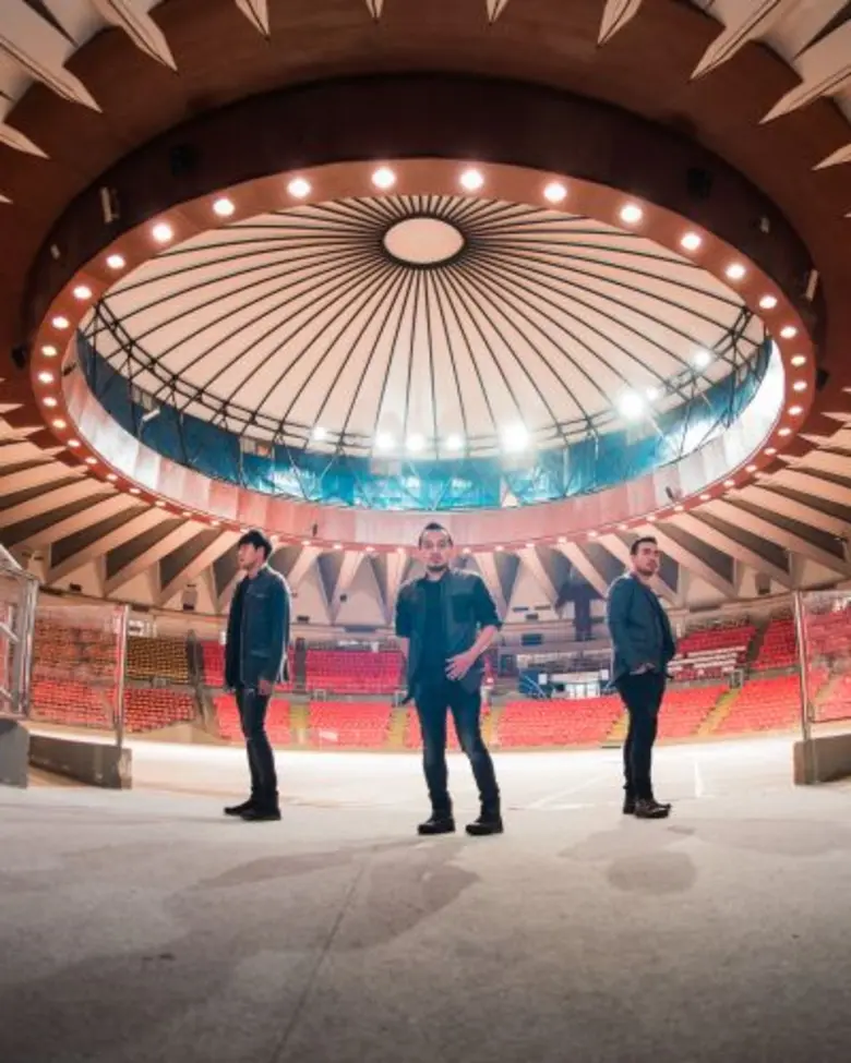 "ลาบานูน" วงดนตรีของ 3 หนุ่ม เมธี อรุณ (ร้องนำ+กีต้...