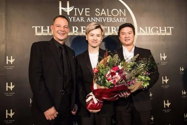 มร.เรย์มอนด์ แอนโธนี่ โพเลตติ ผู้อำนวยการ...