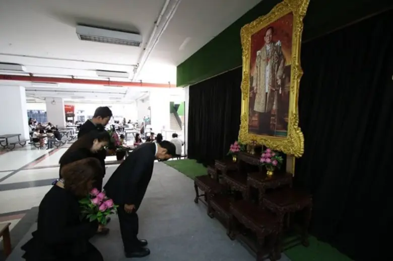 ผศ.ดร.อุทิศ เชาวลิต คณบดีวิทยาลัยการแพทย์...