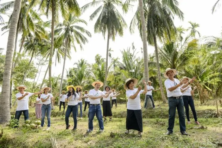 ททท. จัดแฟมทริป Village to The World โปรโมทท่องเที่ยวแนว CSR Outing ในชุมชน เจาะตลาดองค์กรบริษัทเอกชน การันตี ความสนุกและสุขใจ