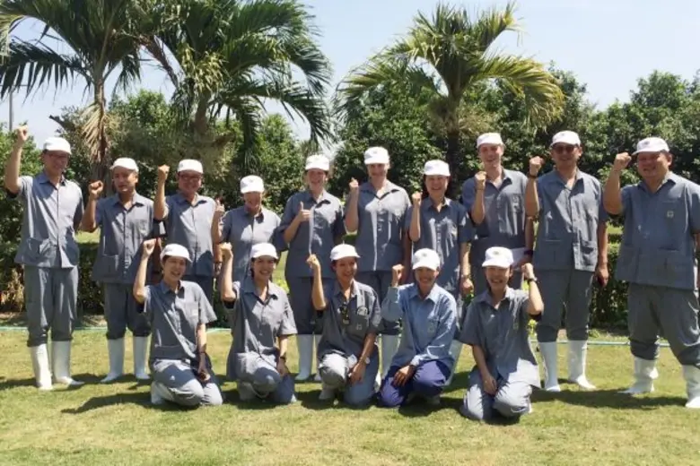 น.สพ.ดำเนิน จตุรวิธวงศ์ (ที่ 3 จากซ้าย) ร...